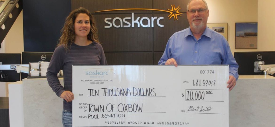 SASKARC DONATES $10,000 TO OXBOW TOWN TO HELP BUILD NEW POOL